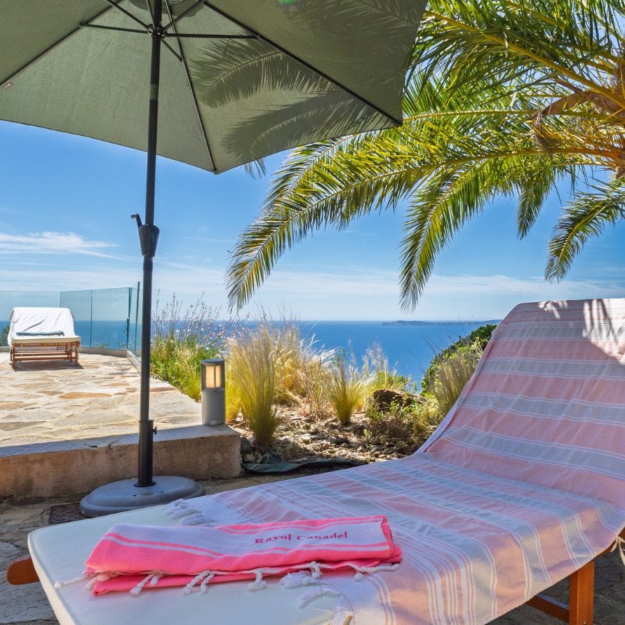 Location villa haut de gamme Var Villa haut de gamme avec piscine chauffée et vue mer exceptionnelle