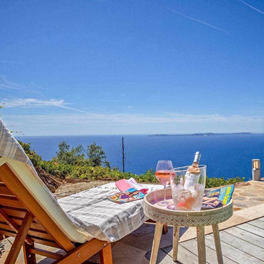 Villa vue mer Côte d’Azur piscine Villa provençale rénovée avec piscine et vue mer, Côte d'Azur